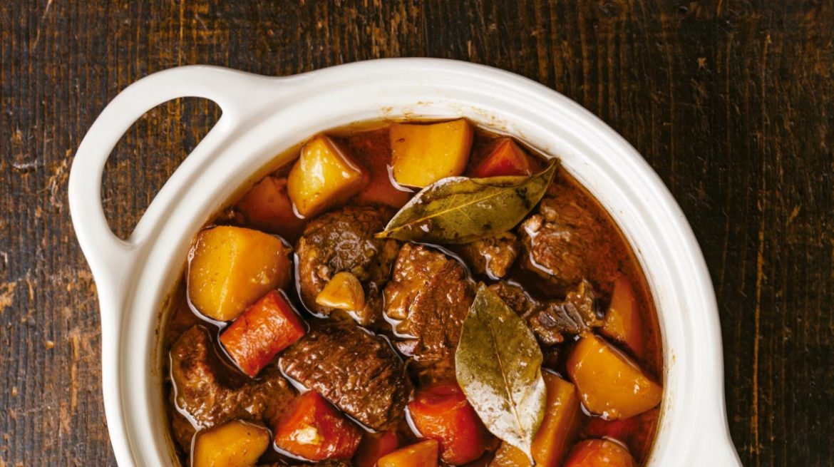 Res con papas y zanahorias